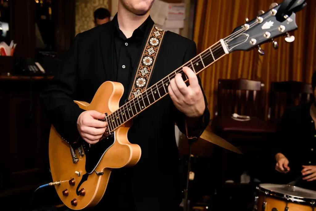 belajar gitar jazz